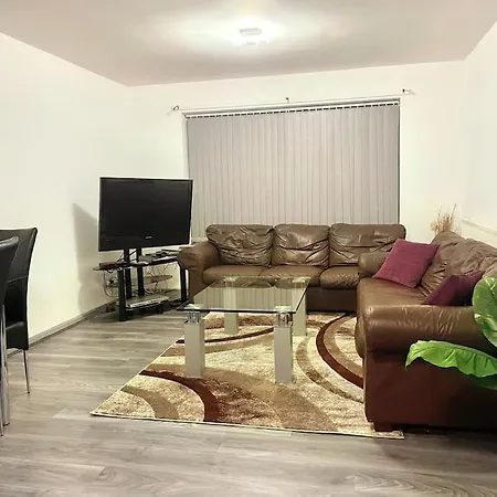 Lovely 3 Bed Ground Floor Near Qe Hospital Harborne New